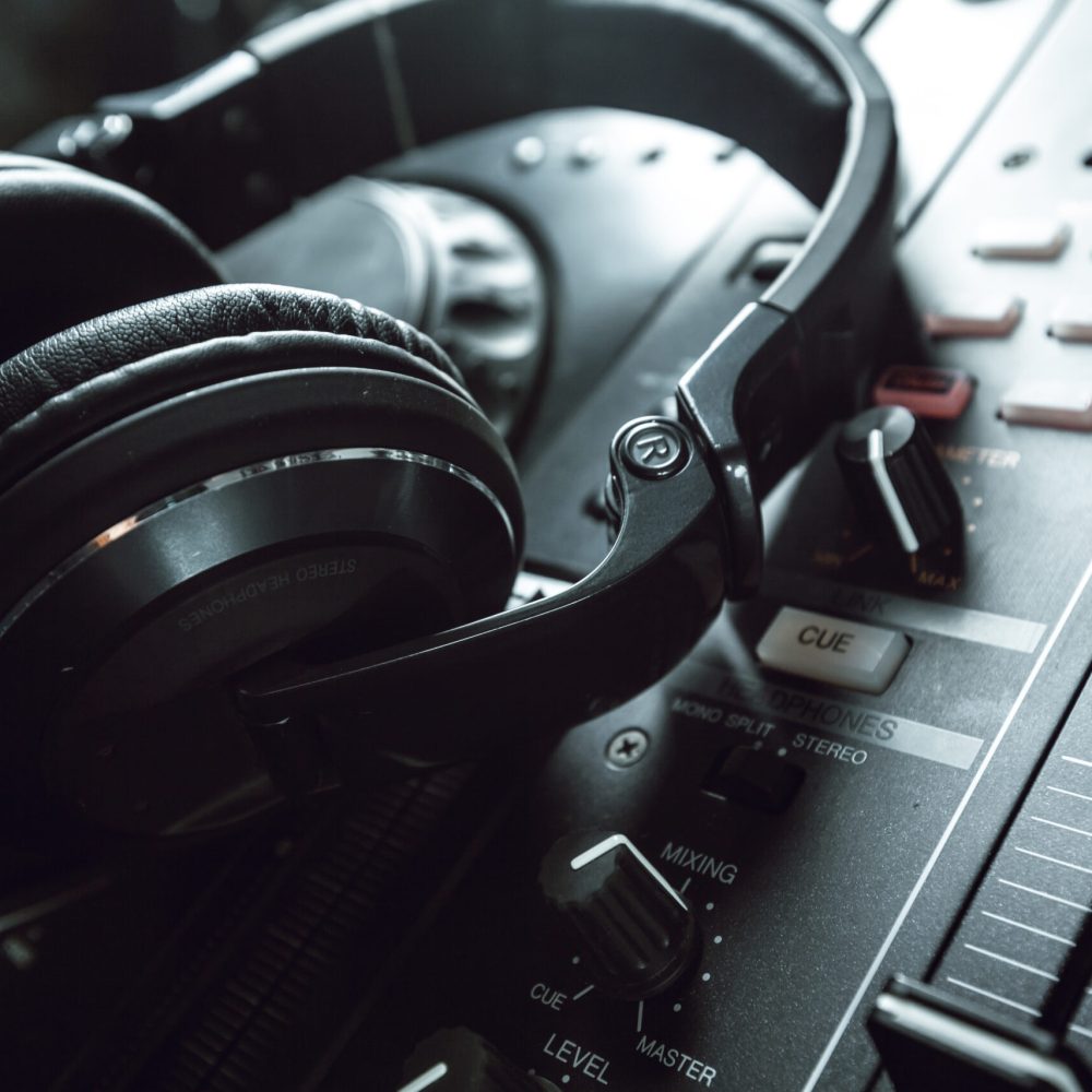 Dj equipment